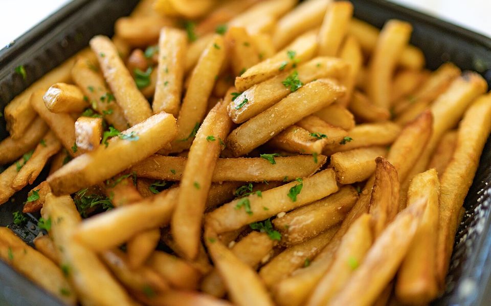 Batatas fritas crocantes